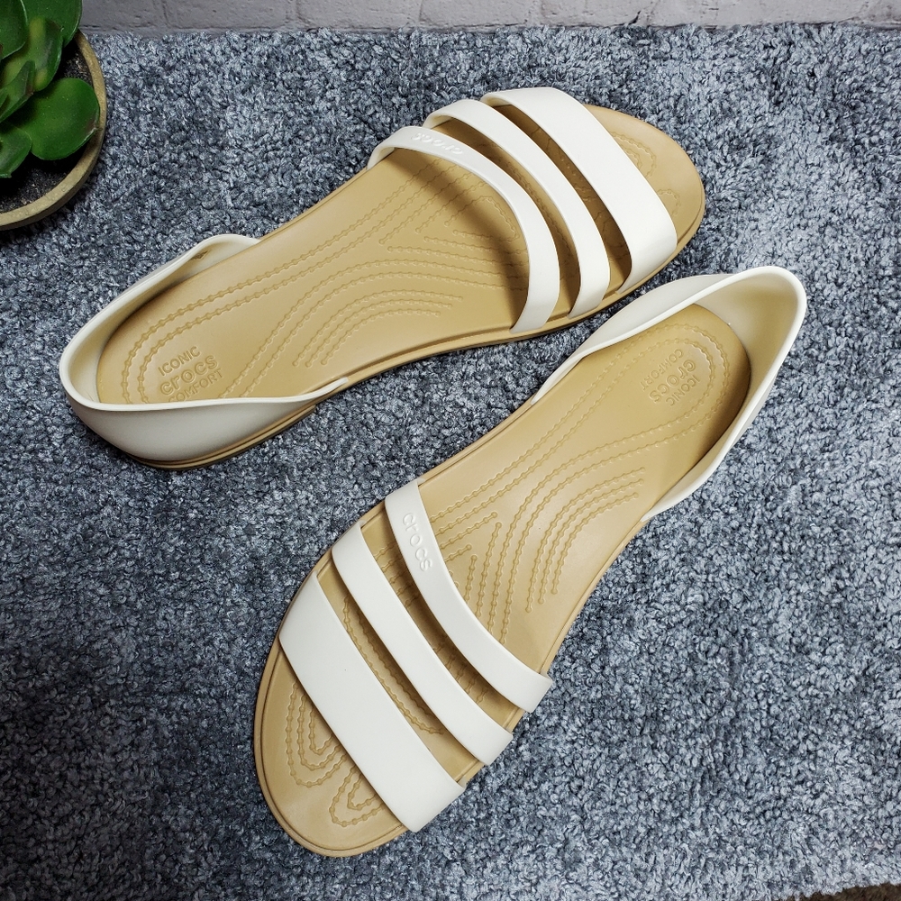 CROCS